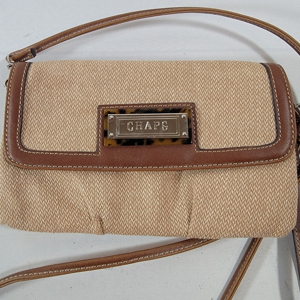 CHAPS Cross Body Wristlet Clutch Purse Tortoise Shell Accent. - Picture 3 of 9
